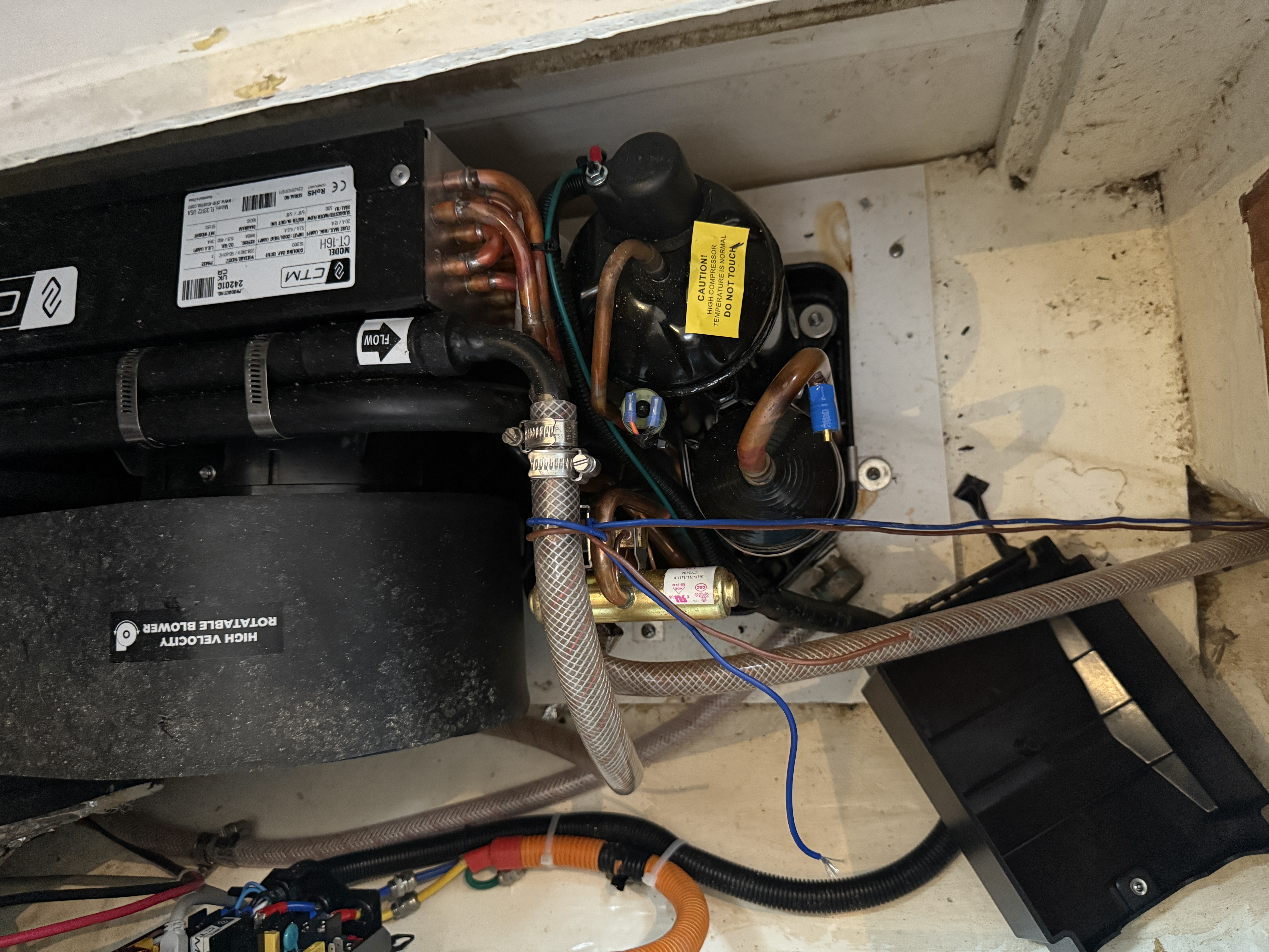 Marine air conditioning compressor unit
