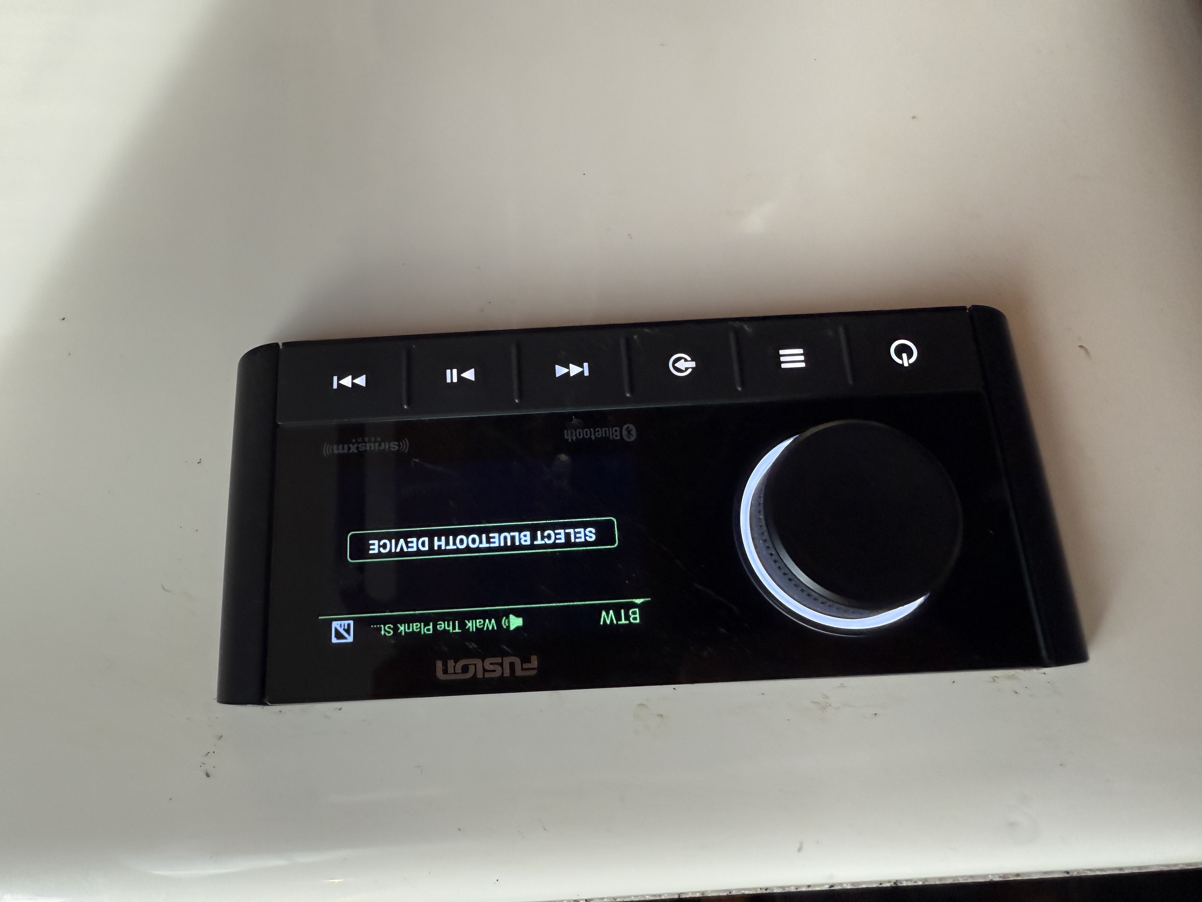 Fusion marine stereo head unit