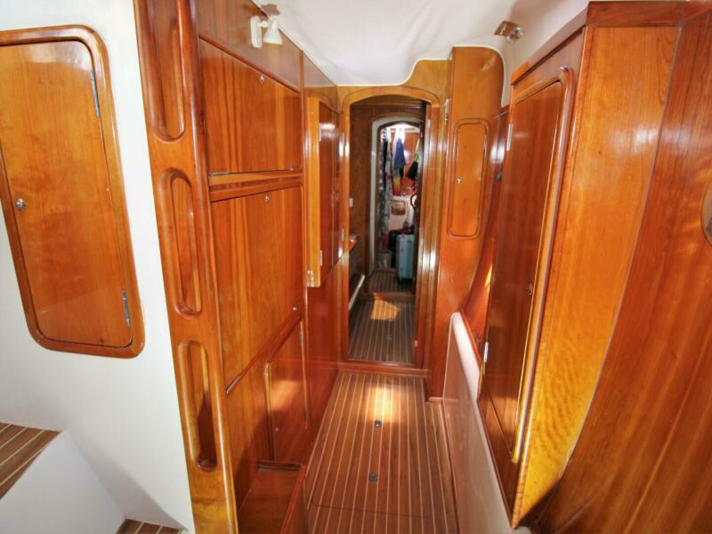 Hallway to the master cabin
